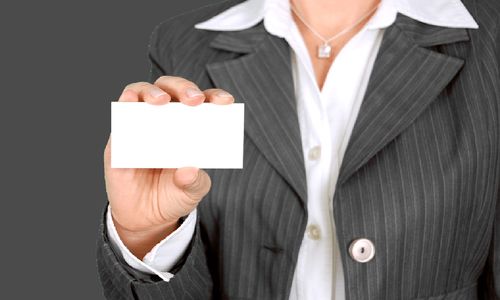 菠蘿邦 紙質名片電子數(shù)據(jù)化，開啟企業(yè)互聯(lián)網新商業(yè)場景入口